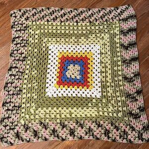 Beautiful vintage granny square blanket throw handmade colorful 38 inch square